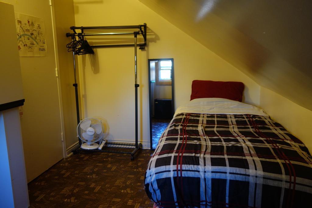 Spadina 11 Guesthouse 토론토 객실 사진