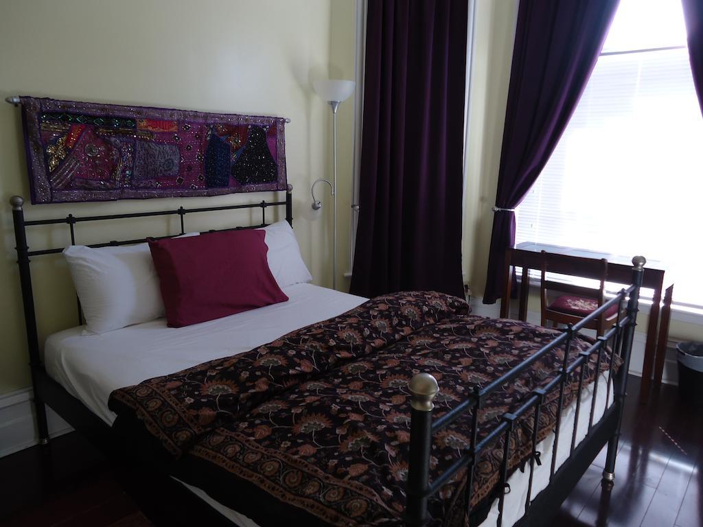 Spadina 11 Guesthouse 토론토 외부 사진